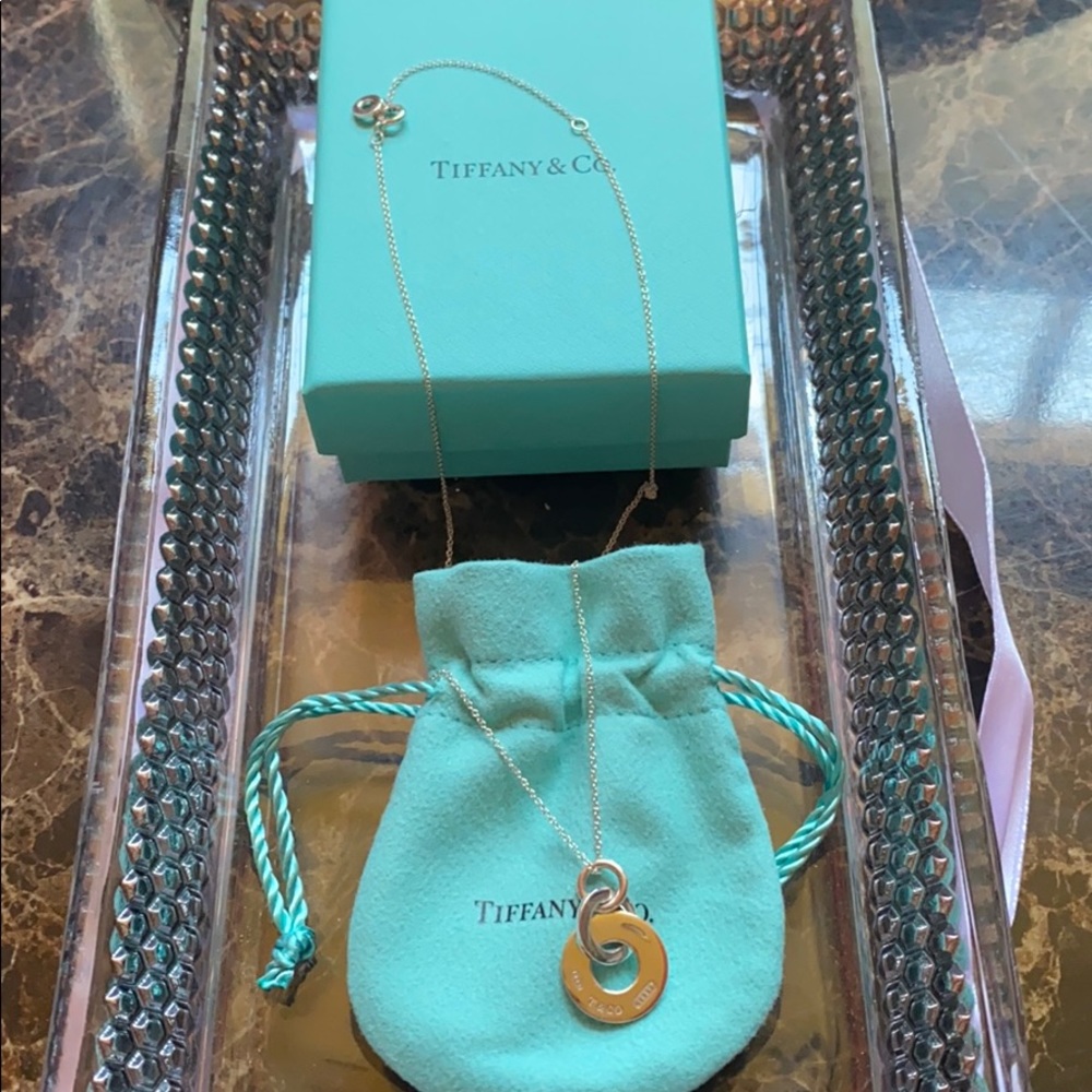 Tiffany & Co double interlocking drop pendant